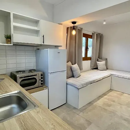 Kefalonian 360° Sunrise Apartman *